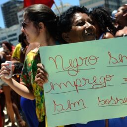 Discriminação racial tira R$ 14 bilhões de trabalhadores negros no Brasil, diz estudo