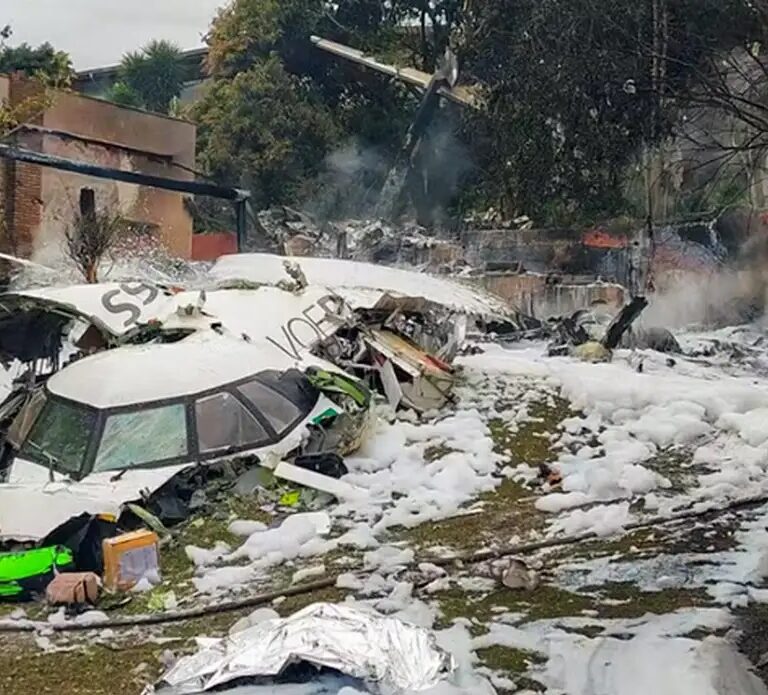 Destroços de avião já estão na sede da Voepass, em Ribeirão Preto