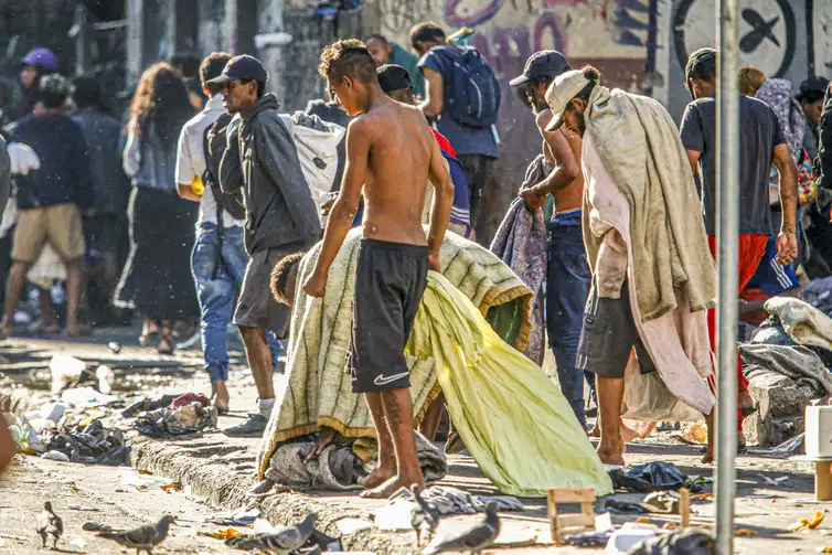 Celular de estudante de Marília vai parar na cracolândia em São Paulo