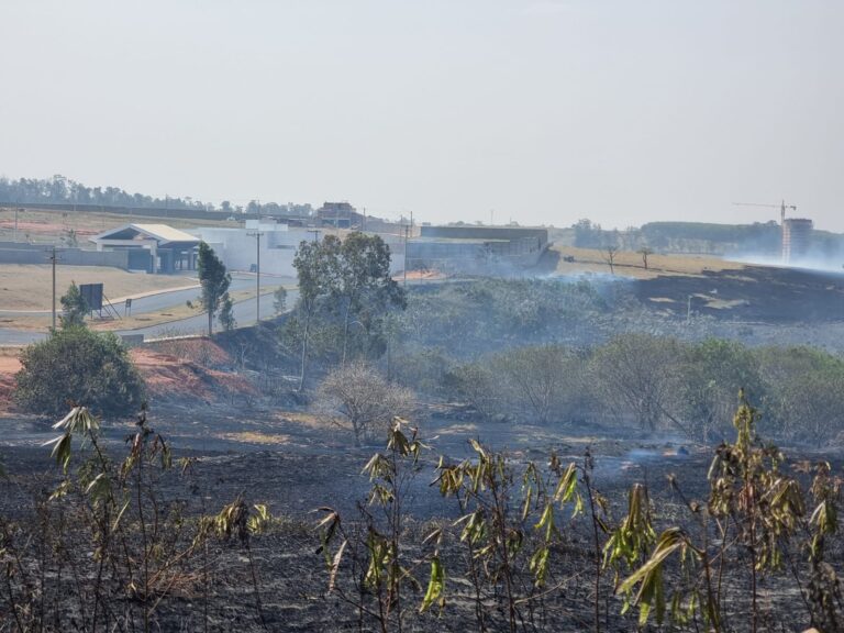 Fumaça toma conta de Marília mais uma vez após série de incêndios