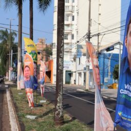 Windbanner substitui bandeiras e domina campanhas eleitorais em Marília