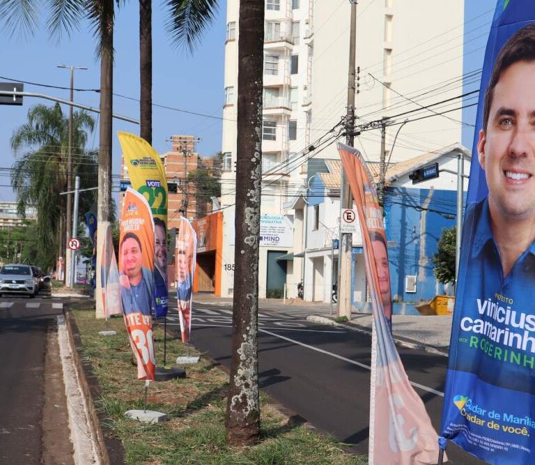 Windbanner substitui bandeira e domina campanhas nas ruas de Marília