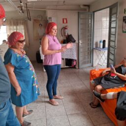 Nayara visita o projeto ‘Marmita Solidária’ no bairro Nova Marília