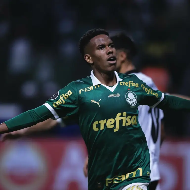 Estêvão pode ganhar novo substituto no Palmeiras por problema no meio-campo