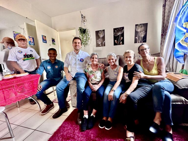 Vinicius visita zona sul e fala sobre propostas habitacionais