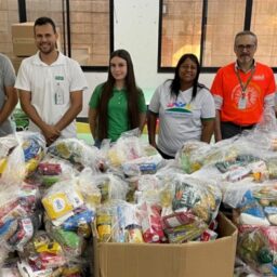 Unimed Marília entrega três toneladas de alimentos doados em caminhada