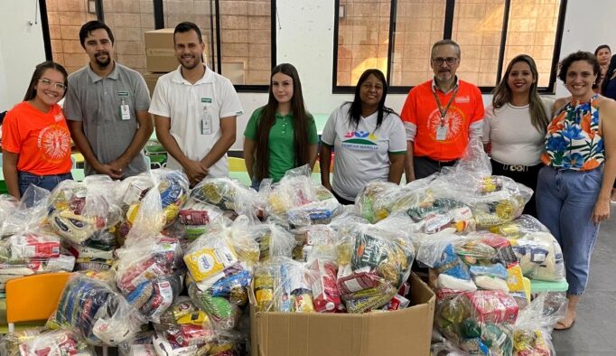 Unimed Marília entrega três toneladas de alimentos doados em caminhada