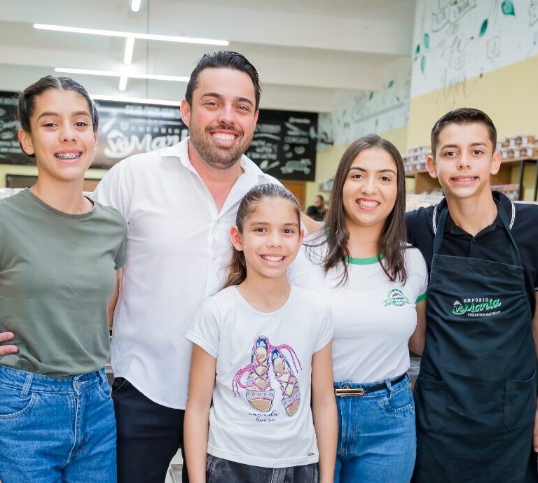Dois anos de Empório Vó Maria têm festa, brindes e histórias de superação
