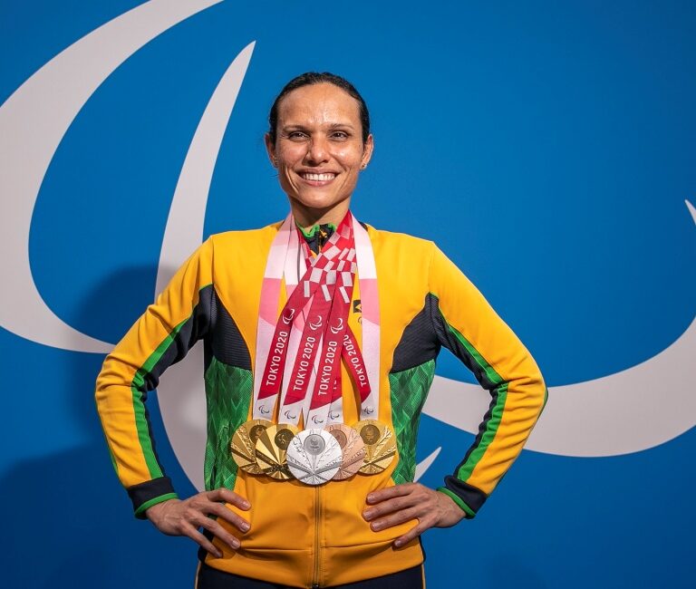 Carol Santiago se torna brasileira com mais ouros nos Jogos Paralímpicos