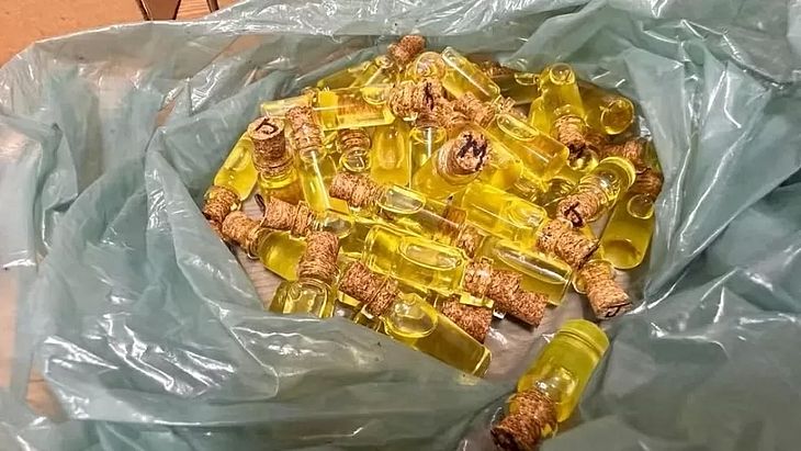 Dois são presos por venda de lubrificante vaginal de maconha na internet