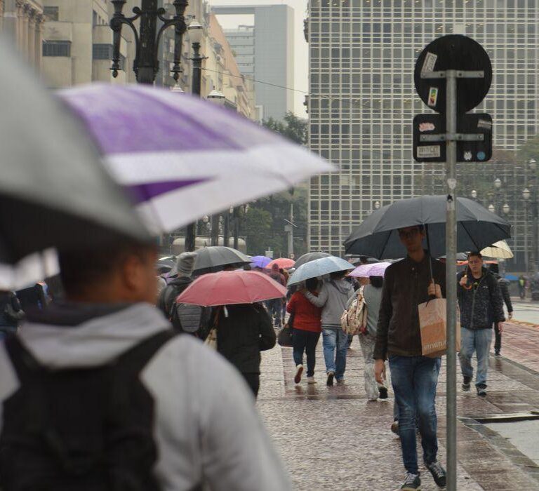 Chuva volta a São Paulo nesta sexta-feira e deixa o fim de semana mais fresco