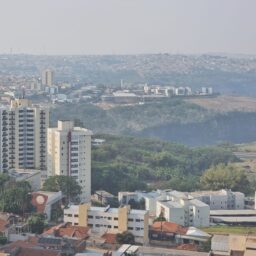 Fumaça persiste em Marília e rebaixa ainda mais a qualidade do ar