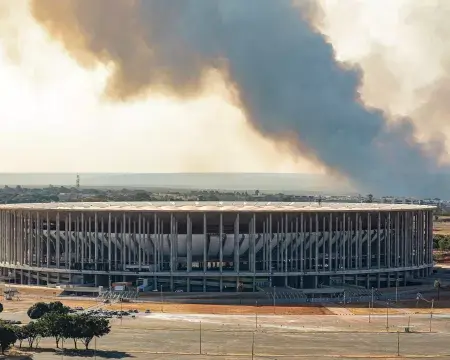 Palmeiras se preocupa com fogo no DF e monta esquema especial contra Vasco