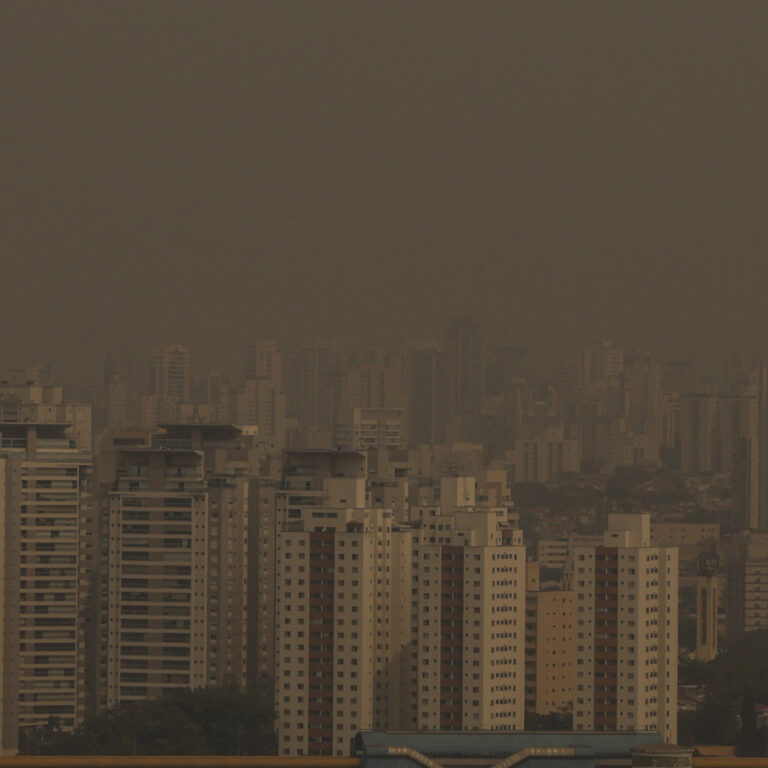 Pelo 2º dia consecutivo, SP é cidade com pior qualidade do ar do mundo