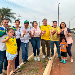 Carreata de Ricardinho Mustafá e Juliano percorre ruas de Marília