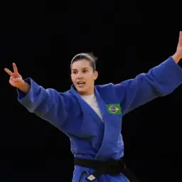 Alana Maldonado, atleta da Amei Marília, é bicampeã paralímpica no judô