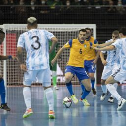 Brasil e Argentina disputam ‘maior clássico do mundo’ por Copa de futsal