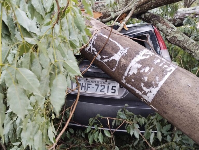 Escola de Vera Cruz promove campanha para professora que perdeu carro em tempestade