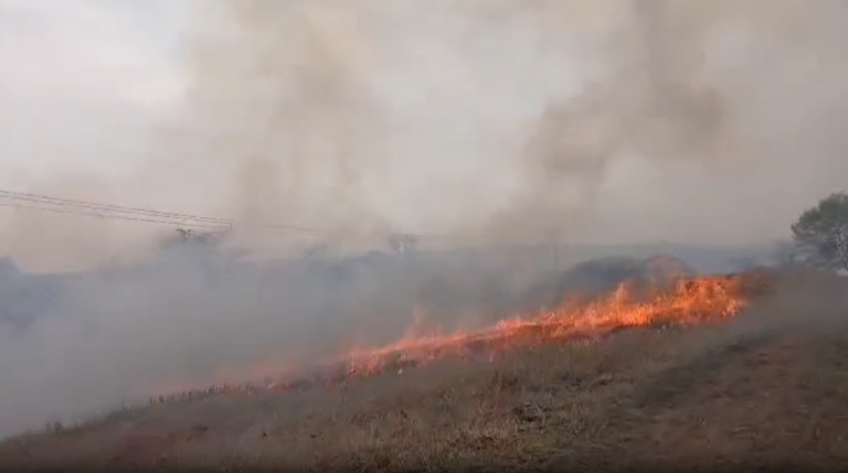 Incêndio paralisa maior sistema de tratamento de água em Marília