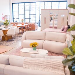 Nova loja da família Marques une tradição, personalização e economia no setor de móveis