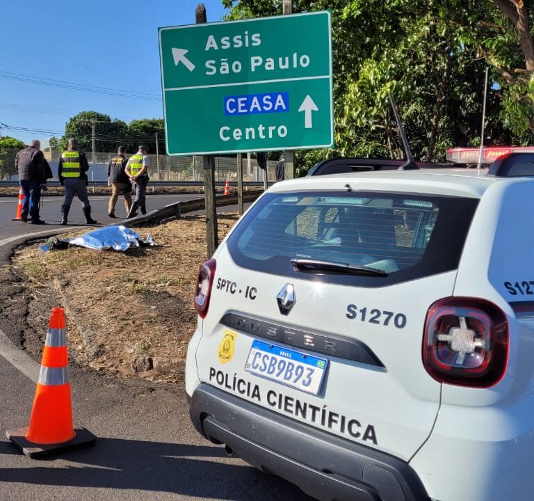 Homem morre atropelado por caminhão na rodovia SP-333 em Marília