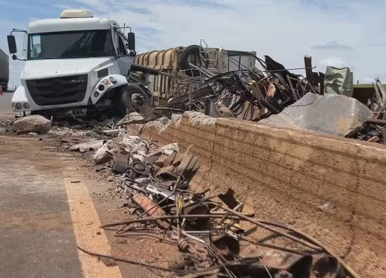 Acidente causa transtornos há quase dois dias em rodovia da região