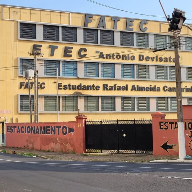 Estudante PCD procura a polícia e denuncia professora de escola por constrangimento