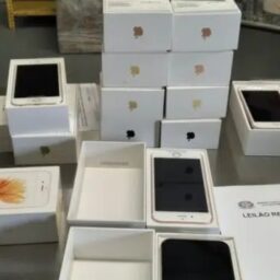 Novo leilão da Receita possui iPhones a partir de R$ 300, veículos e instrumentos musicais