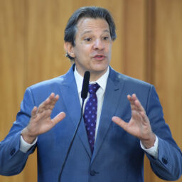 Haddad diz que providência para restringir publicidade de bets na TV é urgente