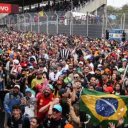 F1 em São Paulo tem caos por chuva, filas, brigas e faz torcedor madrugar