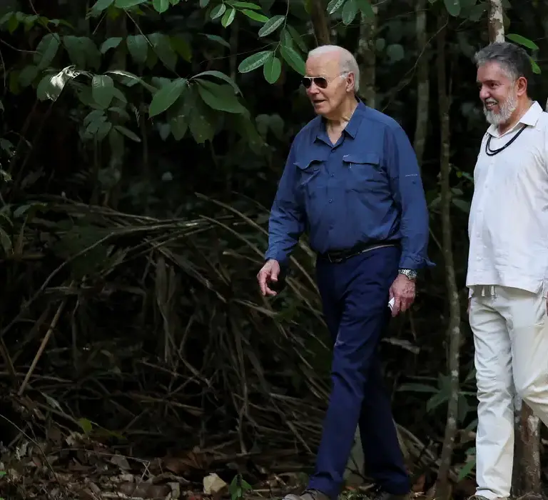 EUA formalizam apoio à conservação em visita de Joe Biden à Amazônia