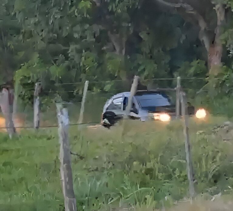 Casal de assaltantes é preso após série de roubos e vídeo flagra fuga em alta velocidade