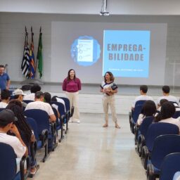 Escola estadual de Pompeia atende 1,2 mil alunos com ênfase na qualificação profissional