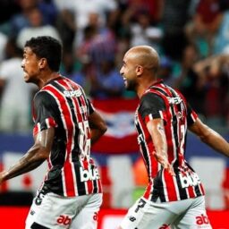 São Paulo vence Bahia com gol em falha bizarra e fim de jejum de um ano