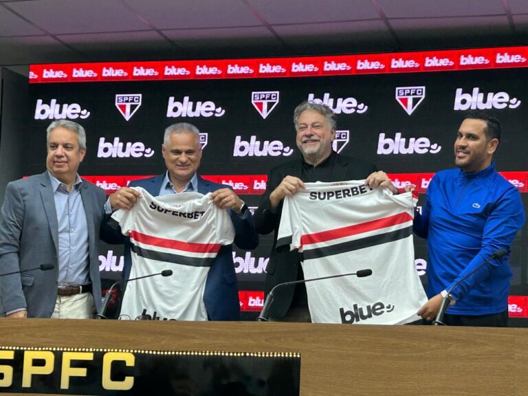 São Paulo tem negociação adiantada por novo patrocinador para fechar camisa