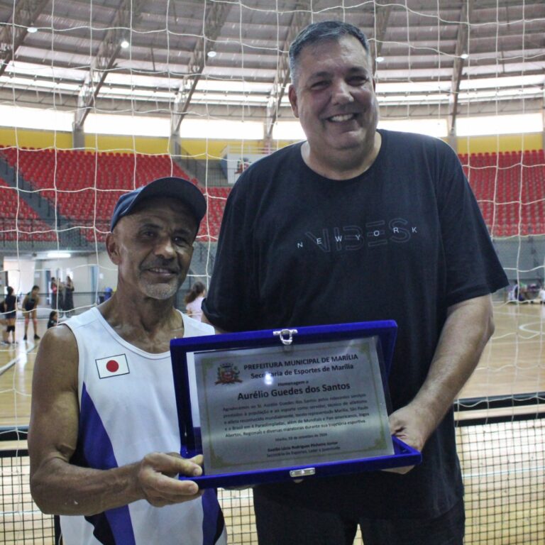 Secretaria de Esportes presta homenagem ao servidor e paratleta Aurélio Guedes