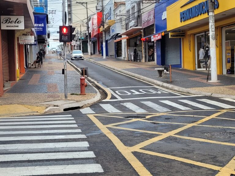 Lojas do comércio de rua abrem até às 17h neste sábado em Marília