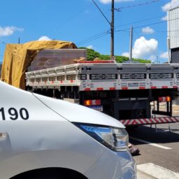 Homem morre em acidente de trabalho ao descarregar carga