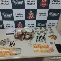 Em Pompeia, dupla é presa por tráfico de drogas durante ação da Polícia Militar