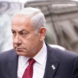 Netanyahu demite ministro da Defesa após meses de brigas públicas