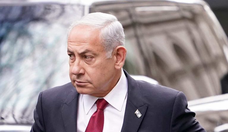 Netanyahu demite ministro da Defesa após meses de brigas públicas