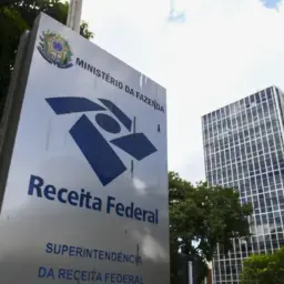 Arrecadação federal em outubro fecha com maior resultado em 30 anos