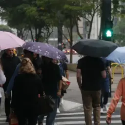 Meteorologia prevê chuvas volumosas para boa parte do país neste fim de semana