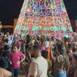 Natal Luz de Ocauçu é acionado neste domingo com show da banda Silverado