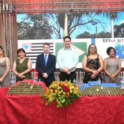 Instituto Chieko Nishimura realiza formatura com alunos de Pompeia e Quintana