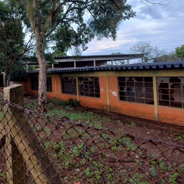 Prédios abandonados pelo Estado em Marília ficam fora de lista de leilões