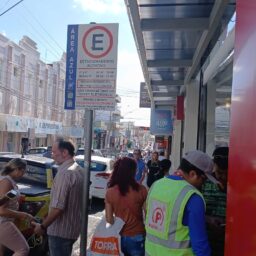 Estacionamento rotativo no Centro de Marília é retomado com novidades