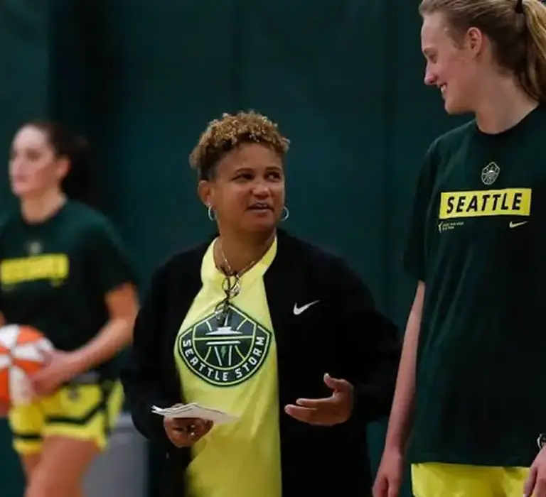 Conectada com o Brasil, Pokey Chatman almeja nova onda no basquete