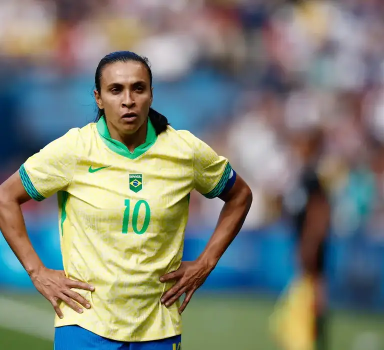 Brasileira Marta vence 1º Troféu Marta de gol mais bonito do ano pela Fifa