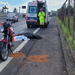 Motociclista morre atropelado por caminhão na SP-294 em Marília